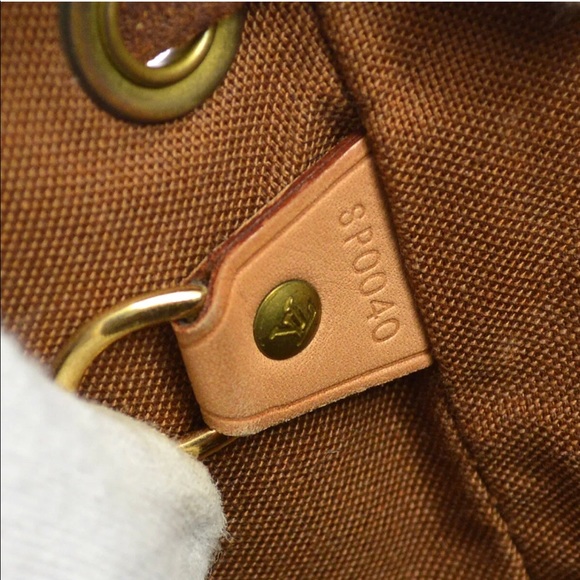 LOUIS VUITTON MONTSOURIS MM BACKPACK - Picture 7 of 8